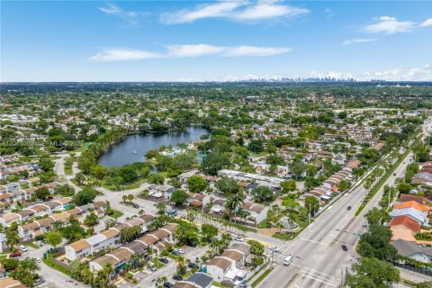 Adosado en alquiler en Miami, Florida, 3 dormitorios, 137.68 m2 № 2076301 - foto 29