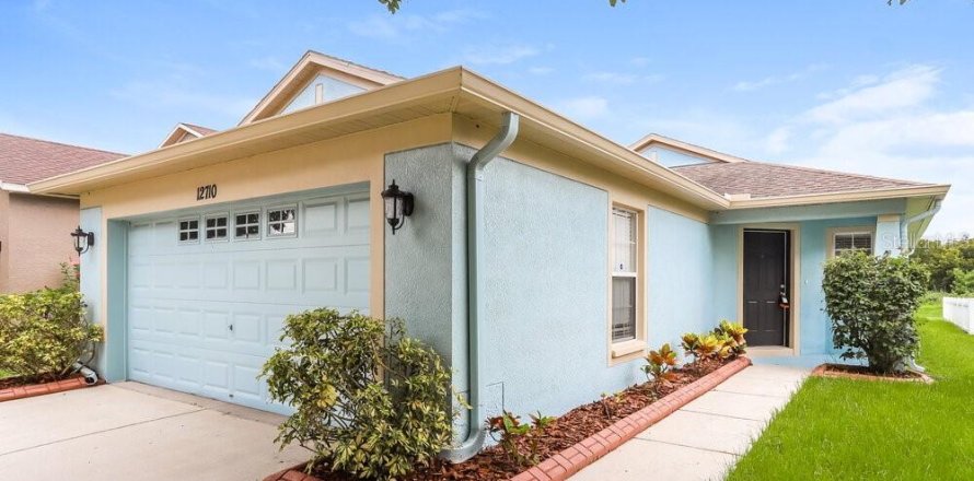 Casa en Riverview, Florida 3 dormitorios, 119.84 m2 № 1895034