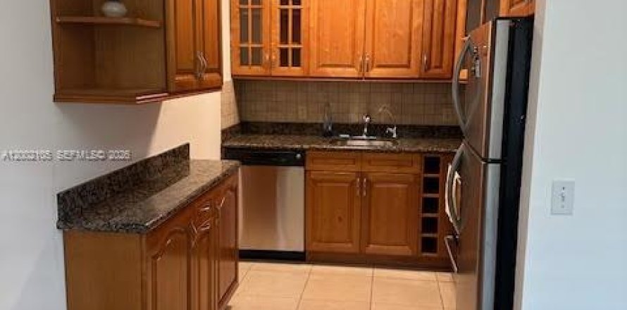 Condo in Pembroke Pines, Florida, 2 bedrooms № 2067517