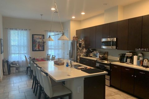 Townhouse in Orlando, Florida 3 bedrooms, 179.77 sq.m. № 1847270 - photo 10