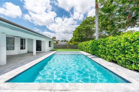 Villa ou maison à vendre à Miami, Floride: 4 chambres, 239.5 m2 № 1948028 - photo 17