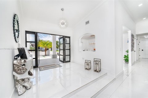 Villa ou maison à vendre à Miami, Floride: 4 chambres, 239.5 m2 № 1948028 - photo 14