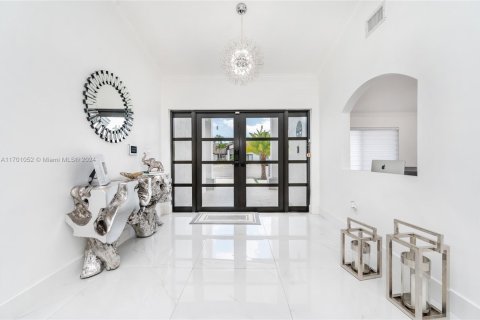 Villa ou maison à vendre à Miami, Floride: 4 chambres, 239.5 m2 № 1948028 - photo 10