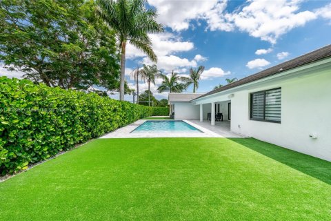 Villa ou maison à vendre à Miami, Floride: 4 chambres, 239.5 m2 № 1948028 - photo 18