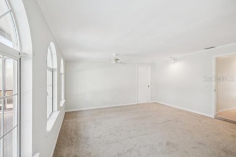 House in Tampa, Florida 4 bedrooms, 206.99 sq.m. № 1881406 - photo 14