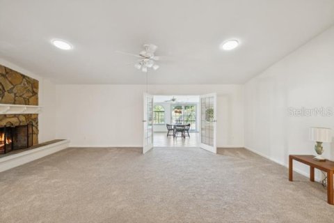 House in Tampa, Florida 4 bedrooms, 206.99 sq.m. № 1881406 - photo 11