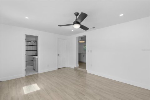 Casa en venta en Orlando, Florida, 4 dormitorios, 98.29 m2 № 1845165 - foto 19