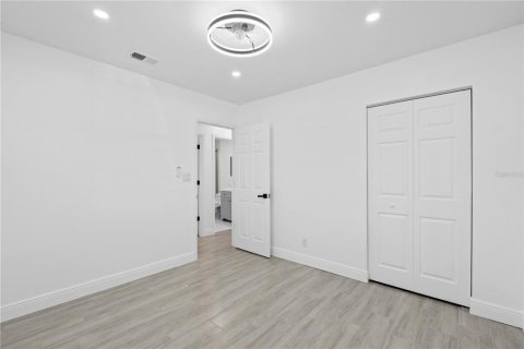 Casa en venta en Orlando, Florida, 4 dormitorios, 98.29 m2 № 1845165 - foto 23