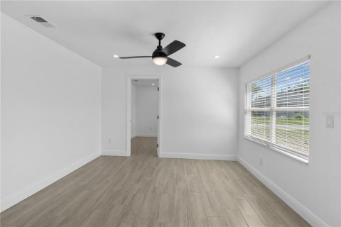 Casa en venta en Orlando, Florida, 4 dormitorios, 98.29 m2 № 1845165 - foto 18