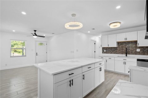 Casa en venta en Orlando, Florida, 4 dormitorios, 98.29 m2 № 1845165 - foto 15