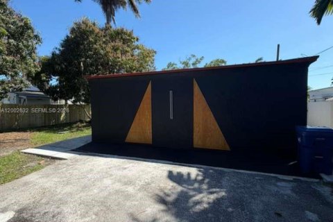 House in Miami, Florida 3 bedrooms, 100.33 sq.m. № 2066178