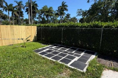 House in Miami, Florida 3 bedrooms, 100.33 sq.m. № 2066178 - photo 19