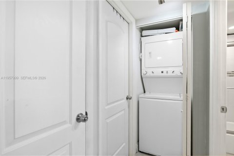 Купить кондоминиум в Санрайз, Флорида 2 спальни, 78.97м2, № 2153595 - фото 21