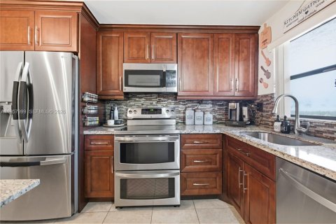 Купить кондоминиум в Санрайз, Флорида 2 спальни, 78.97м2, № 2153595 - фото 4