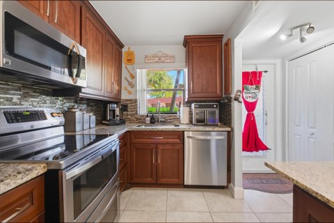 Купить кондоминиум в Санрайз, Флорида 2 спальни, 78.97м2, № 2153595 - фото 5