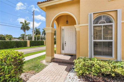 Townhouse in Miami, Florida 3 bedrooms, 160.54 sq.m. № 2088214 - photo 3