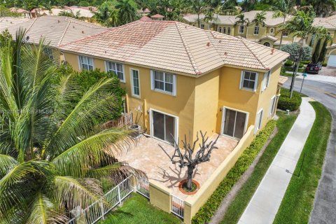 Townhouse in Miami, Florida 3 bedrooms, 160.54 sq.m. № 2088214 - photo 5