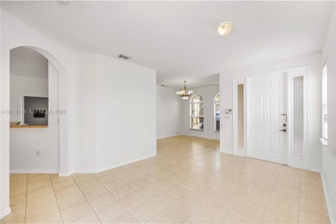 Townhouse in Miami, Florida 3 bedrooms, 160.54 sq.m. № 2088214 - photo 15