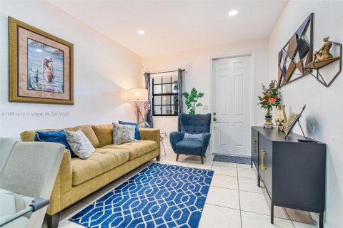 Townhouse in Homestead, Florida 3 bedrooms, 151.24 sq.m. № 1857430 - photo 4