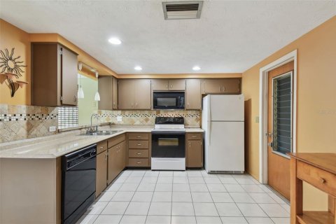 Casa en venta en Holiday, Florida, 2 dormitorios, 112.97 m2 № 1734042 - foto 15