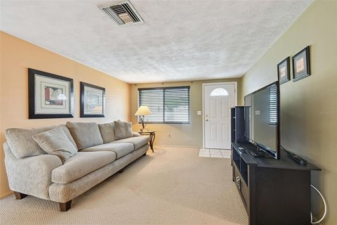 Casa en venta en Holiday, Florida, 2 dormitorios, 112.97 m2 № 1734042 - foto 8