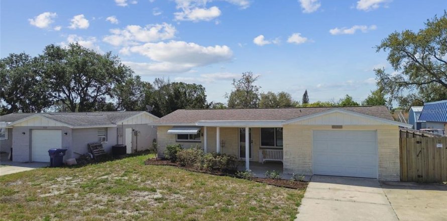Casa en Holiday, Florida 2 dormitorios, 112.97 m2 № 1734042