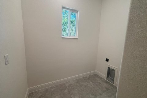 House in Lady Lake, Florida 3 bedrooms, 153.94 sq.m. № 2202910 - photo 12
