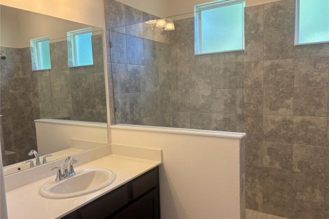 House in Lady Lake, Florida 3 bedrooms, 153.94 sq.m. № 2202910 - photo 10