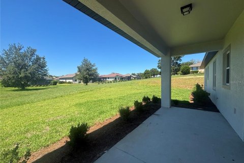 House in Lady Lake, Florida 3 bedrooms, 153.94 sq.m. № 2202910 - photo 15