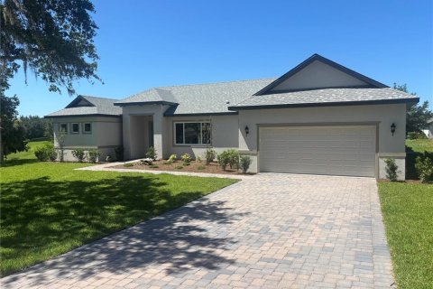 House in Lady Lake, Florida 3 bedrooms, 153.94 sq.m. № 2202910