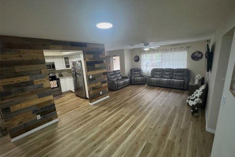 Casa en venta en Holiday, Florida, 4 dormitorios, 170.66 m2 № 1906566 - foto 5