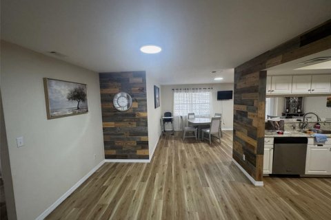 Casa en venta en Holiday, Florida, 4 dormitorios, 170.66 m2 № 1906566 - foto 4