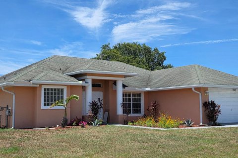 Villa ou maison à Port St. Lucie, Floride 4 chambres, 170.85 m2 № 2191492