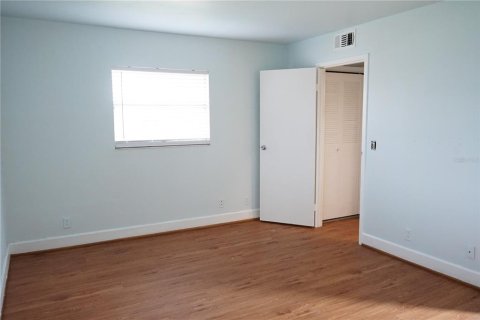 Condo in Sun City Center, Florida, 1 bedroom  № 2234749 - photo 13