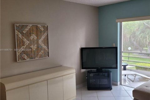 Condominio en alquiler en Lauderhill, Florida, 1 dormitorio, 67.45 m2 № 2058701 - foto 12