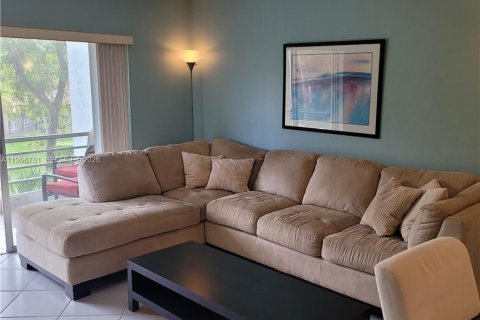 Condominio en alquiler en Lauderhill, Florida, 1 dormitorio, 67.45 m2 № 2058701 - foto 8