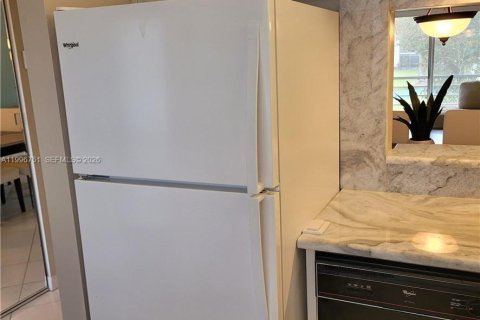 Condominio en alquiler en Lauderhill, Florida, 1 dormitorio, 67.45 m2 № 2058701 - foto 6