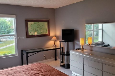 Condominio en alquiler en Lauderhill, Florida, 1 dormitorio, 67.45 m2 № 2058701 - foto 11