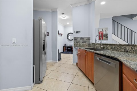 Купить таунхаус в Форт-Лодердейл, Флорида 3 спальни, 218.32м2, № 1958071 - фото 13