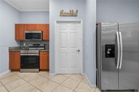 Купить таунхаус в Форт-Лодердейл, Флорида 3 спальни, 218.32м2, № 1958071 - фото 11