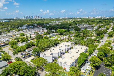 Купить таунхаус в Форт-Лодердейл, Флорида 3 спальни, 218.32м2, № 1958071 - фото 30