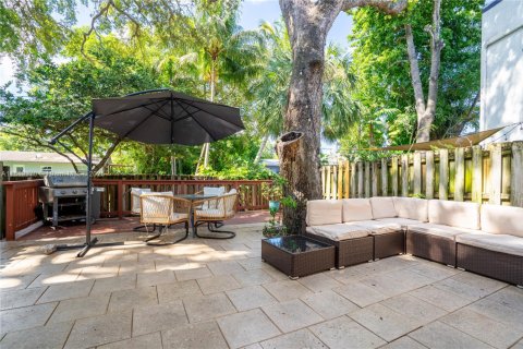 Купить таунхаус в Форт-Лодердейл, Флорида 3 спальни, 218.32м2, № 1958071 - фото 15