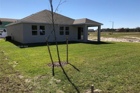 Villa ou maison à vendre à Kissimmee, Floride: 3 chambres, 148.64 m2 № 2035799 - photo 3