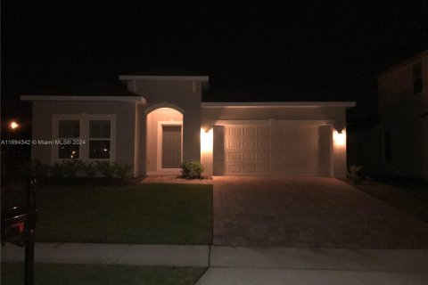 Villa ou maison à vendre à Kissimmee, Floride: 3 chambres, 148.64 m2 № 2035799 - photo 4