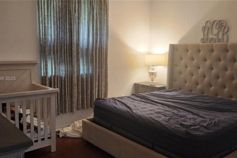 Townhouse in Miramar, Florida 2 bedrooms, 99.13 sq.m. № 1794250 - photo 23