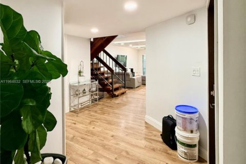 Townhouse in Plantation, Florida 3 bedrooms, 201.6 sq.m. № 2040391 - photo 5