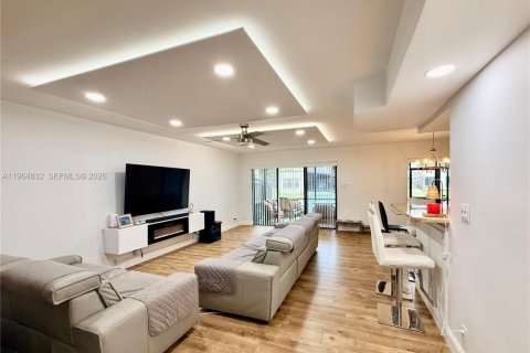 Townhouse in Plantation, Florida 3 bedrooms, 201.6 sq.m. № 2040391 - photo 6