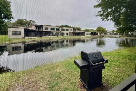 Townhouse in Plantation, Florida 3 bedrooms, 201.6 sq.m. № 2040391 - photo 19