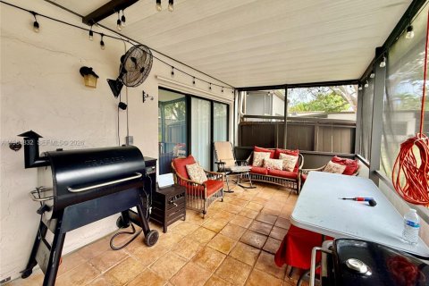 Townhouse in Plantation, Florida 3 bedrooms, 201.6 sq.m. № 2040391 - photo 17