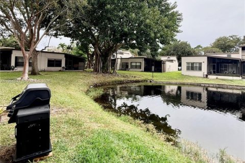 Townhouse in Plantation, Florida 3 bedrooms, 201.6 sq.m. № 2040391 - photo 23